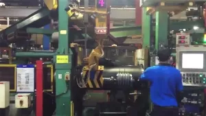 Ligne automatique d'enroulement pneus pleins