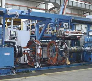 Machine de confection de pneus PCR en une étape