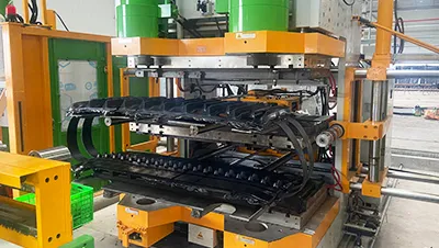 Machines de chenilles en caoutchouc