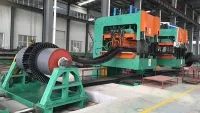 ligne de production pour bandes transporteuses à bords ondulés