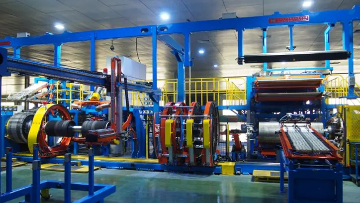 Machine de confection de pneus poids lourds